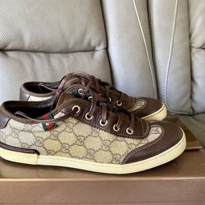 Women Gucci sneaker size 37
